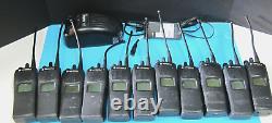 Lot de 12 radios bidirectionnelles Motorola modèle H66UCD9PW5BN Pièces non testées ou à réparer