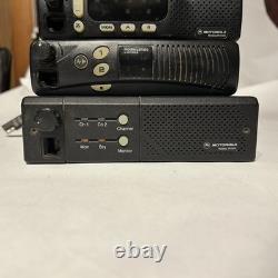 Lot de 13 radios bidirectionnelles Motorola Radius VHF, toutes sur la même fréquence, avec chargeurs et micros