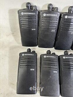 Lot de 14 radios bidirectionnelles Motorola CP110 sans batterie ni antenne H96KCC9AA2AA