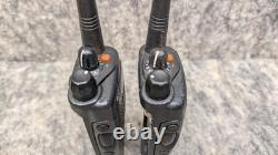 Lot de 2 ? Radios bidirectionnelles Motorola HT1250 VHF AAH25KDF9AA5AN et station de charge