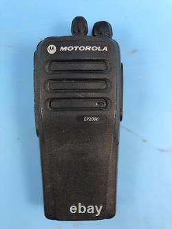 Lot de 2 radios bidirectionnelles MOTOROLA CP200d AAH01QDC9JA2AN UHF 403-470MHZ 16CH