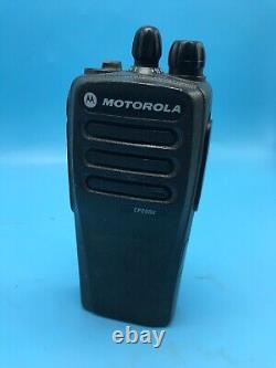 Lot de 2 radios bidirectionnelles MOTOROLA CP200d AAH01QDC9JA2AN UHF 403-470MHZ 16CH