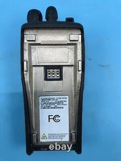 Lot de 2 radios bidirectionnelles MOTOROLA CP200d AAH01QDC9JA2AN UHF 403-470MHZ 16CH