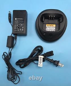 Lot de 2 radios bidirectionnelles MOTOROLA CP200d AAH01QDC9JA2AN UHF 403-470MHZ 16CH