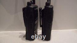 Lot de 2 radios bidirectionnelles Motorola MTX9250 900MHz AAH25WCH4GB6AN avec batterie
