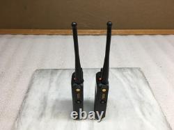 Lot de 2 radios bidirectionnelles Motorola XPR 6550 AAH55QDH9LA1AN avec 2x micros filaires sans batteries