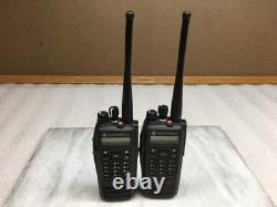 Lot de 2 radios bidirectionnelles Motorola XPR 6550 AAH55QDH9LA1AN avec 2x micros filaires sans batteries