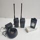 Lot De 2 Radios Bidirectionnelles Uhf Motorola Cp200d Aah01qdc9jc2an 403-470mhz