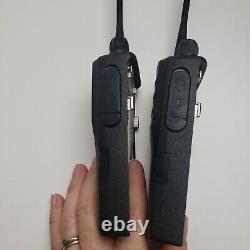 Lot de 2 radios bidirectionnelles UHF Motorola CP200d AAH01QDC9JC2AN 403-470MHz
