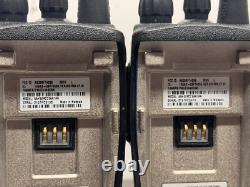 Lot de 2 radios bidirectionnelles UHF Motorola Radius CP200 AAH50RDC9AA1AN R90