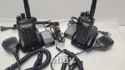 Lot de 2 talkies-walkies Motorola XPR6580 avec batterie-micro-chargeur