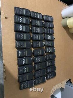 Lot de 30 radios bidirectionnelles Motorola Cp185 Uhf pour pièces/réparation