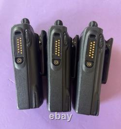 (Lot de 3) Radios bidirectionnelles Motorola PR860 UHF 16CH 4 Watts AAH45RDC9AA3AN
