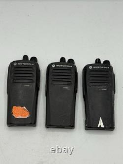 Lot de 3 radios bidirectionnelles Motorola CP200D AAH01JDC9JA2AN à lire