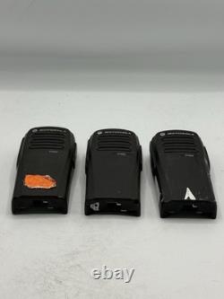 Lot de 3 radios bidirectionnelles Motorola CP200D AAH01JDC9JA2AN à lire