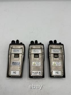 Lot de 3 radios bidirectionnelles Motorola CP200D AAH01JDC9JA2AN à lire