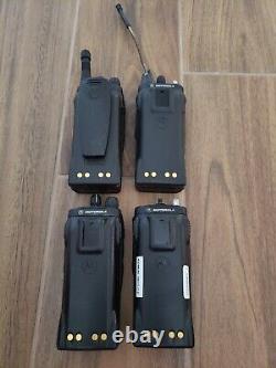 Lot de 4 radios bidirectionnelles Motorola HT1250 UHF 450-512MHz AAH25SDF9AA5AN non testées