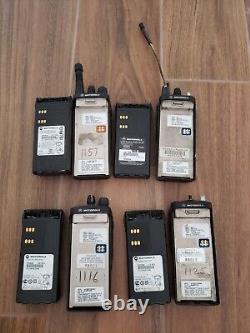 Lot de 4 radios bidirectionnelles Motorola HT1250 UHF 450-512MHz AAH25SDF9AA5AN non testées