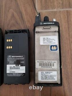 Lot de 4 radios bidirectionnelles Motorola HT1250 UHF 450-512MHz AAH25SDF9AA5AN non testées