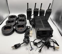 Lot de 4 radios bidirectionnelles Motorola Radius CP200 VHF, 6 bases, 1 chargeur ?????, à lire