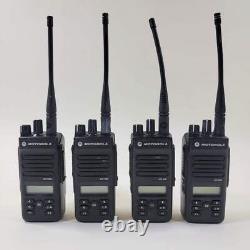 Lot de 4 radios bidirectionnelles Motorola XPR3500 et XPR3500e AAH02RDH9JA2AN