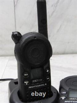 Lot de 4 talkies-walkies UHF MOTOROLA CLS1110 avec 1 chargeur à emplacement unique ! TESTÉ