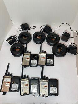 Lot de 5 radios bidirectionnelles Motorola BPR40 avec 5 chargeurs AAH84RCS8AA1AN testés