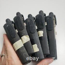 Lot de 5 radios bidirectionnelles UHF Motorola CP200d AAH01QDC9JC2AN 403-470 MHz (À LIRE)