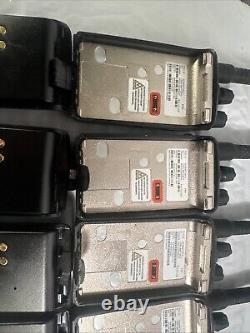 Lot de 5 radios bidirectionnelles VHF Motorola Mag One BPR40-AAH84KDS8AA1AN / Pas de chargeur