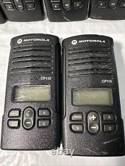 Lot de 7 radios bidirectionnelles Motorola CP110 VHF H96KCF9AA2AA / Pas de batterie / Pas de chargeur