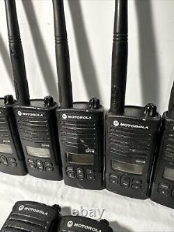 Lot de 7 radios bidirectionnelles Motorola CP110 VHF H96KCF9AA2AA / Pas de batterie / Pas de chargeur