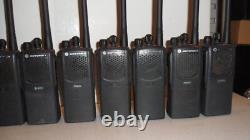 Lot de 9 radios bidirectionnelles Motorola PR860 VHF 136-174 5W 16CH AAH45KDC9AA3AN avec batterie