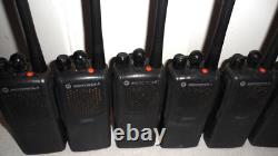 Lot de 9 radios bidirectionnelles Motorola PR860 VHF 136-174 5W 16CH AAH45KDC9AA3AN avec batterie
