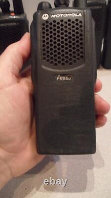 Lot de 9 radios bidirectionnelles Motorola PR860 VHF 136-174 5W 16CH AAH45KDC9AA3AN avec batterie