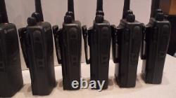 Lot de 9 radios bidirectionnelles Motorola PR860 VHF 136-174 5W 16CH AAH45KDC9AA3AN avec batterie