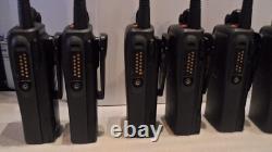 Lot de 9 radios bidirectionnelles Motorola PR860 VHF 136-174 5W 16CH AAH45KDC9AA3AN avec batterie
