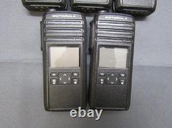 Lot de cinq radios bidirectionnelles Motorola DTR700 DTS150NBDLAA 900 MHz en état de fonctionnement