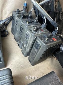 Lot de radios portables Motorola MTX-800 (5) avec chargeurs, batteries et étuis