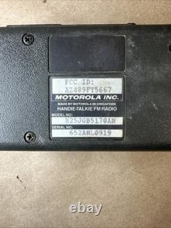 Lot de radios portables Motorola MTX-800 (5) avec chargeurs, batteries et étuis