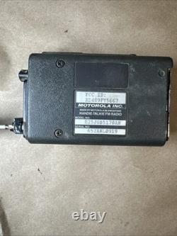 Lot de radios portables Motorola MTX-800 (5) avec chargeurs, batteries et étuis