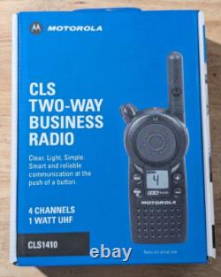 MOTOROLA CLS1410 Radio bidirectionnelle UHF 4 canaux 5 miles NEUF