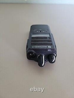 MOTOROLA CP185 AAH03RDF8AA7AN Radio bidirectionnelle