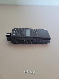 MOTOROLA CP185 AAH03RDF8AA7AN Radio bidirectionnelle