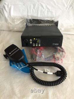 MOTOROLA GM300 VHF 146-174MHZ 45WATT 16CH BANDE LARGE M43GMC29C2AA AVEC NOUVEAUX ACCESSOIRES