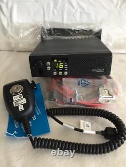 MOTOROLA GM300 VHF 146-174MHZ 45WATT 16CH BANDE LARGE M43GMC29C2AA AVEC NOUVEAUX ACCESSOIRES