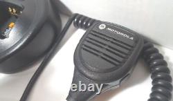 MOTOROLA HT1250 VHF 136-174MHz Radio bidirectionnelle Police Pompiers EMS AAH25KDF9AA5AN