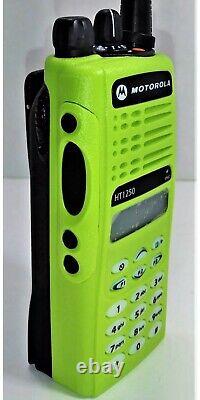 MOTOROLA HT1250 VHF 136-174mhz 128ch 5w Radio Bidirectionnelle AAH25KDH9AA6AN