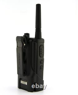 MOTOROLA RMU2040 Radio Professionnelle Bidirectionnelle UHF 4 Canaux Résistante à Usage Intensif NOIRE