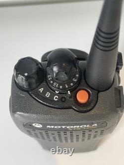 MOTOROLA XTS 1500 UHF 450-520 MHz Nouvelle Batterie/Antennes Programmation Gratuite