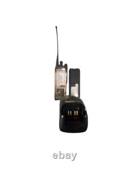 MOTOROLA XTS-5000 Radio VHF Bidirectionnelle Avec Batterie Et Chargeur H18KEH9PW7AN